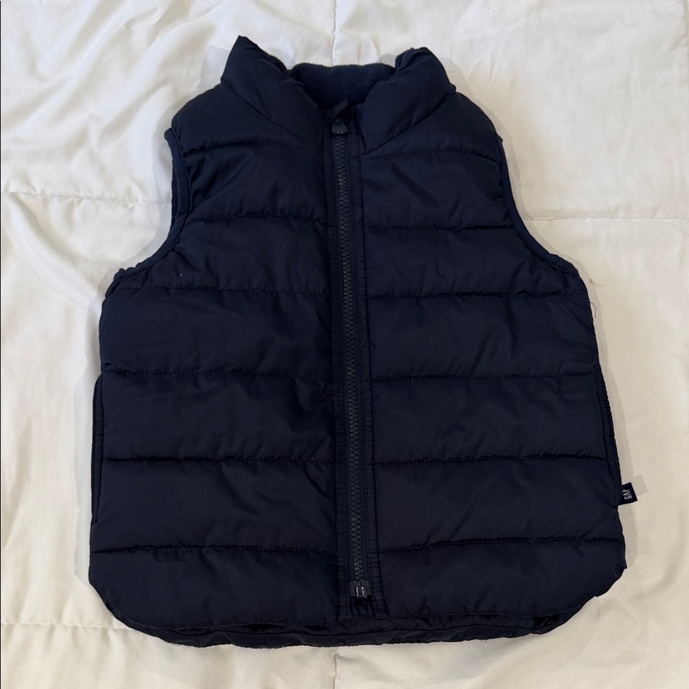 GAP Toddler Quilted Puffer Vest in Navy